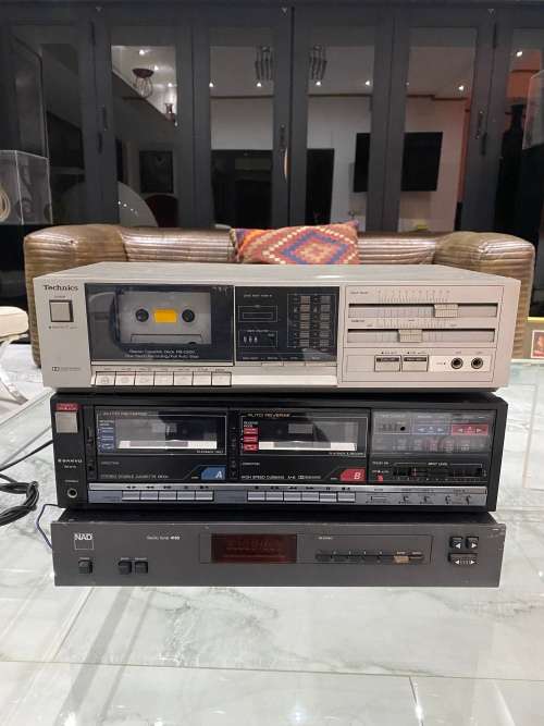VINTAGE ELECTRONICS NAD TECHNICS AND OTHER NOT WORKING FOR SPARES !!!