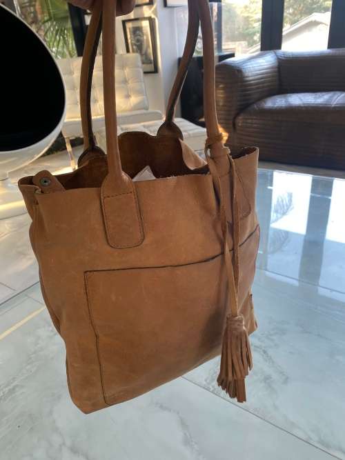 GENUINE LEATHER MAT & MAY BAG !!!!