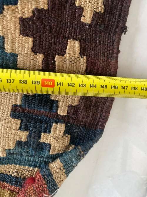 LARGE 2,8meters x 1,4meters Beautiful carpet