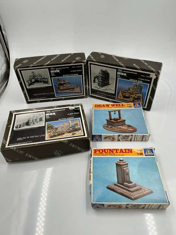Collection of military diorama kits bid for all !!!