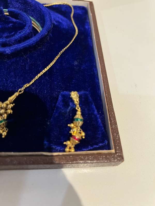 Necklaces set in case !!
