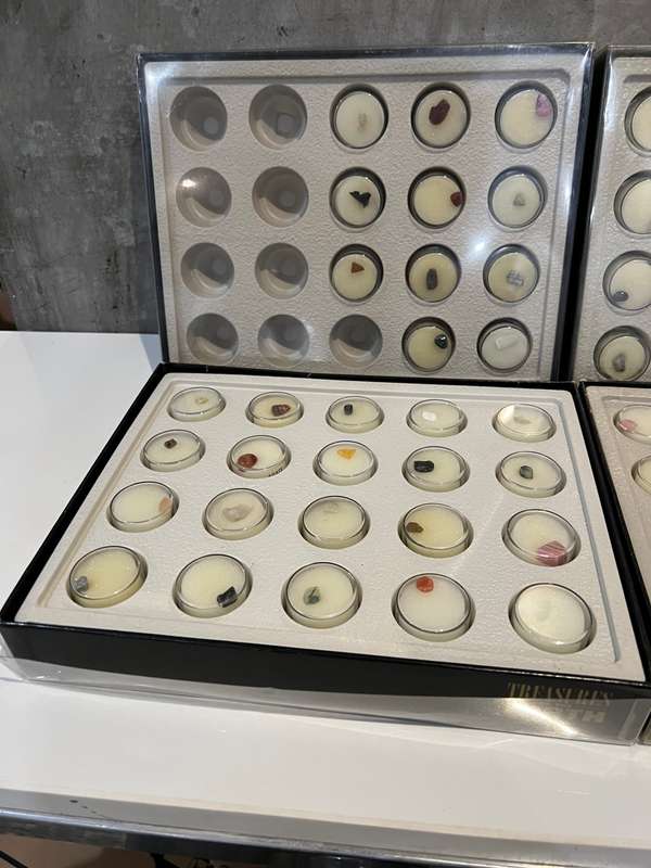 Collection of treasures of the earth bid for all !!!