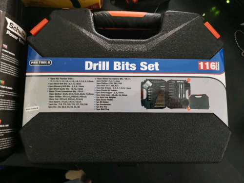 116 PIECE DRILL BITS SET!!