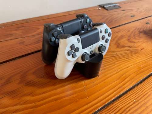 PS4 PRO 1TB Destiny 2 LIMITED Edition Console (WHITE) + Accessories