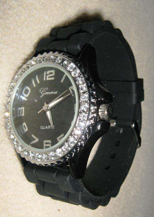 *** Beautiful Crystal, Rhinestone Watch in BLACK***