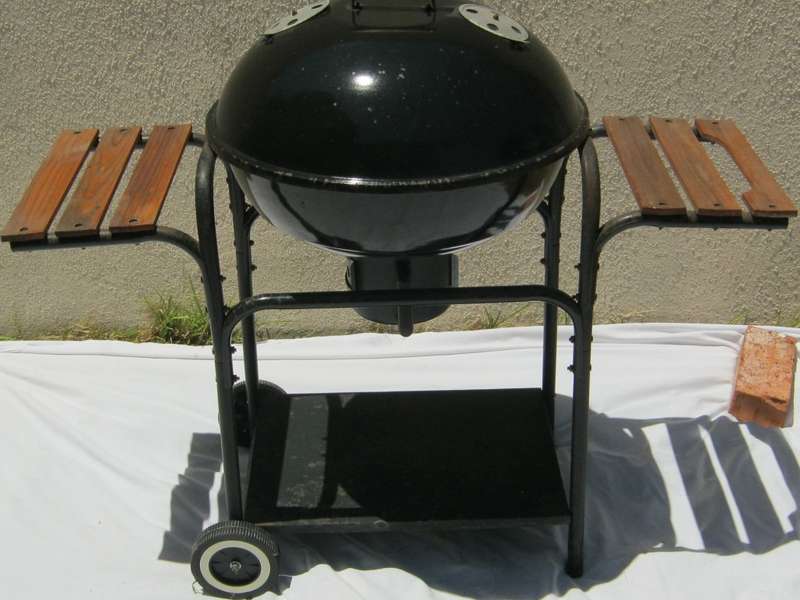 57 cm Kettle style braai unit