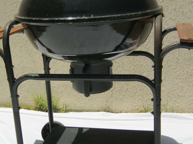 57 cm Kettle style braai unit