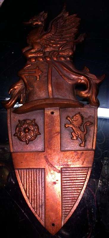IMPORTANT AND HISTORIC UK COAT OF ARMS BRONZE PLAQUE