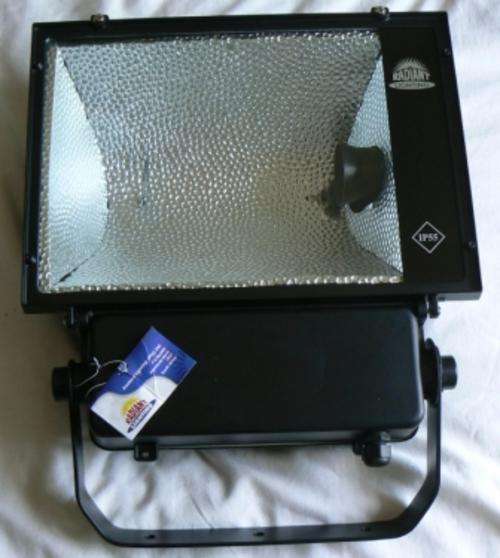 Outdoor Flood Light. 240V 400 Watts