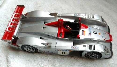 Maisto - Audi R8 Le Mans-Sieger (2000, 1/18 scale diecast model car, Silver) TO CLEAR!!!
