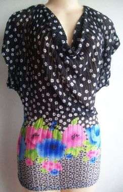 Beautiful Floral Top.  Size 38