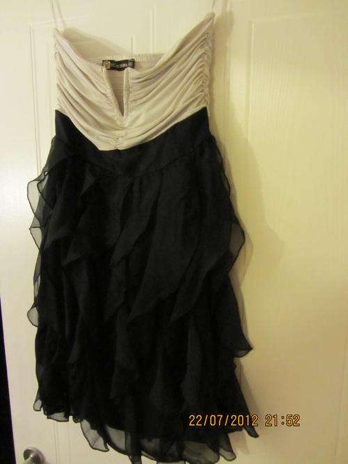 Stunning two-tone YDE dress *MUST HAVE*