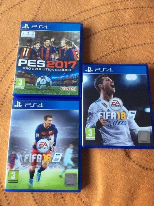 Ps4 Football bundle pes2017 fifa 2016/17