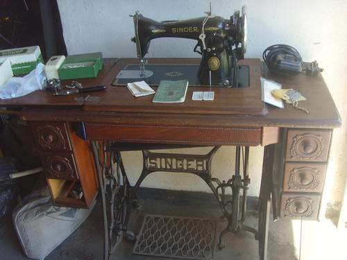 Antique SINGER Sewing machine