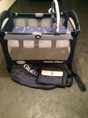 GRACO PACK n PLAY portable cot.Awesome for home or travel.