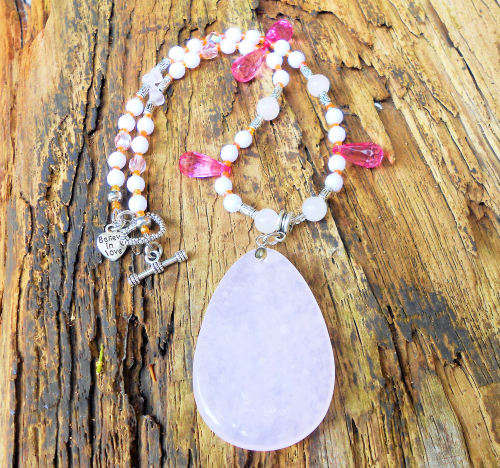 ROSE QUARTZ NECKLACE