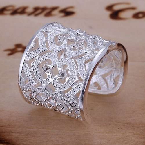 Stunning silver Filled 925 adjustable ring... Bold and beautiful