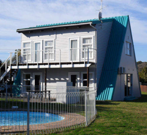 Easter Holidays!!!Garden Route Villas 6 Sleeper 25 March to 1 April 16 Now Reduced Only R3300