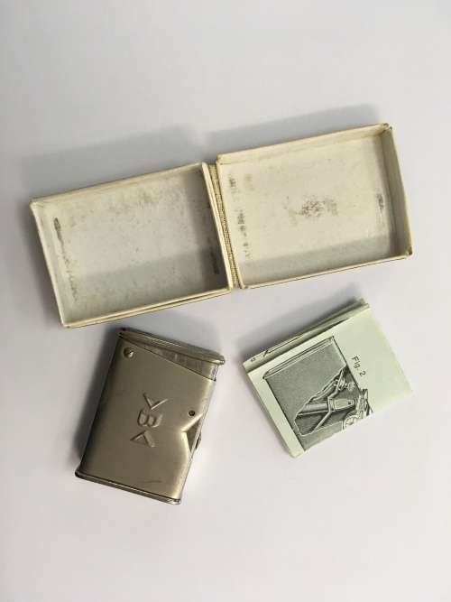 KW 700 (KARL WIEDEN) SQUEEZE TRIGGER LIGHTER - 1934 - MADE IN GERMANY - RARE