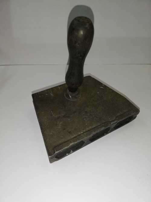 VINTAGE/ANTIQUE TOY Lead Mold. Cowboys and Indians