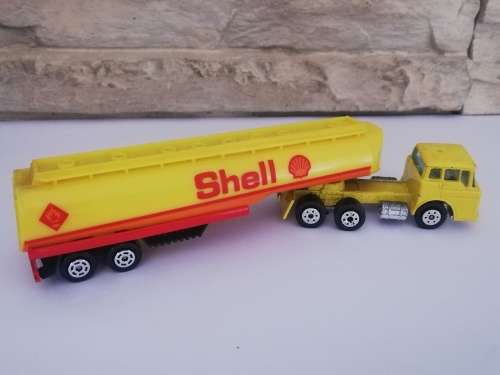 Yatming Shell Oil Tanker