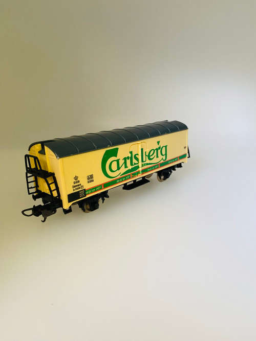 Lima 3109 HO Refrigerated Carlsberg Wagon Boxed
