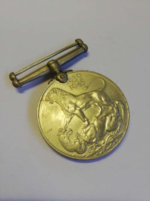 War Medal 1939-1945 : World War 2 - Awarded 234758 C. V. D. W Kleyn