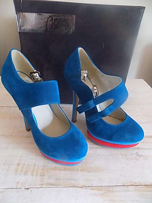 Ladies Pair of CASOLI Italy Blue High Heel Shoes - UK Size 4