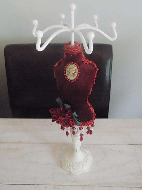 Decorative Victorian Style Necklace Stand
