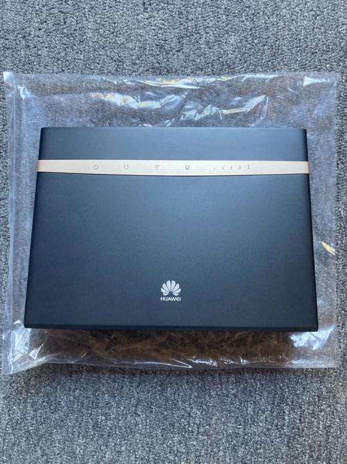 *Pristine Condition* Huawei 4G router