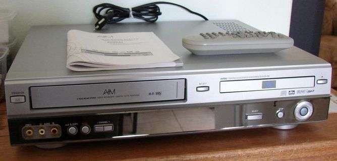 AIM DVD & VCR combination machine - excellent condition in original box!