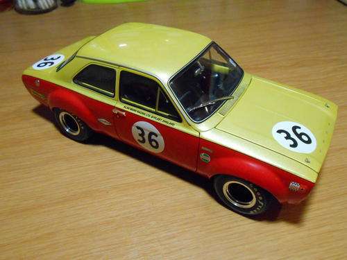 1/18 Minichamps Ford Escort Mk1 Allan Man