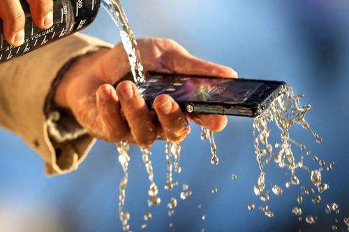 Sony Xperia Z 16GB Factory Unlocked (Black or White) + FREE SHIPPING