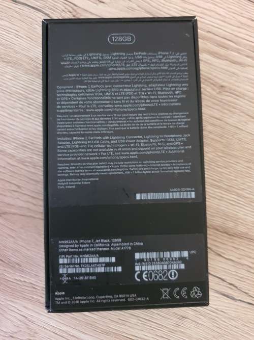 Apple iPhone 7 128GB Jet Black