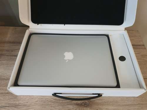 Apple MacBook Pro 13.3` | Core i5 | 4GB RAM | 500GB HDD | Quick Delivery