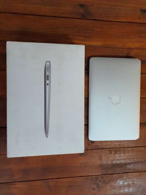 Apple Macbook Air 11-inch | Core i5 | 4GB RAM | 128GB Storage | Quick Delivery