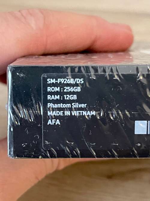 Samsung Z Fold3 5G | 256GB | Phantom Silver | BRAND NEW | Quick Delivery