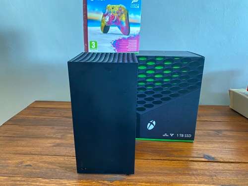 Microsoft Xbox Series X | 1TB | FH5 Controller | Quick Delivery