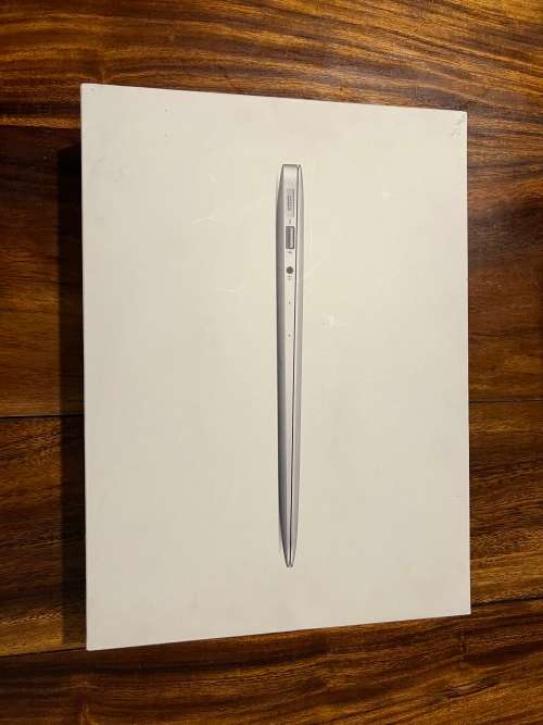 *PRODUCTIVITY MONSTER* Apple Macbook Air | 13-Inch | Core i5 | 256GB SSD | 4GB RAM | Quick Delivery