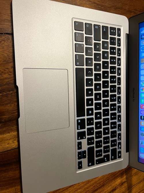 *PRODUCTIVITY MONSTER* Apple Macbook Air | 13-Inch | Core i5 | 256GB SSD | 4GB RAM | Quick Delivery