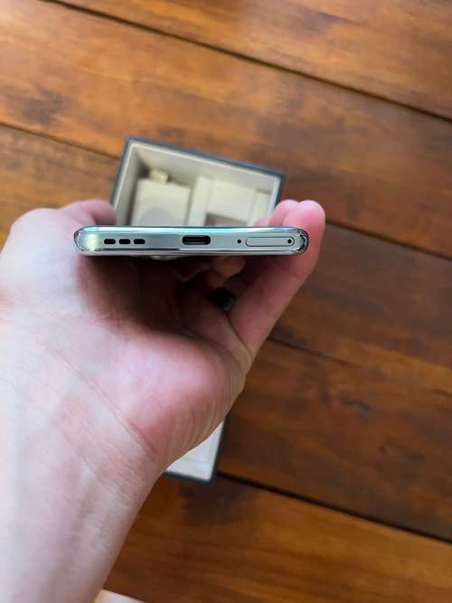 Hisense Infinity H60 5G | 128GB | Blue | Quick Delivery