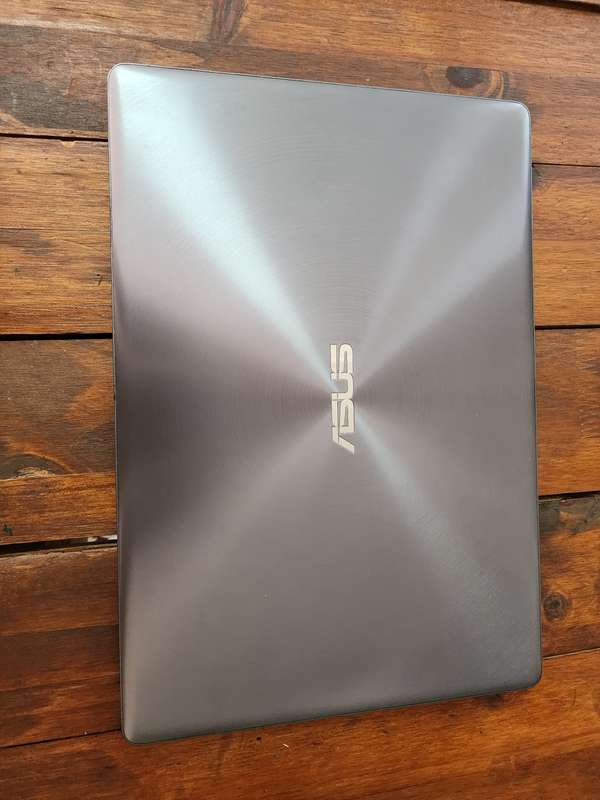 Asus Zenbook 13 Laptop | 8th Gen i7 | Nvidia MX150 | 16GB RAM | 512GB SSD | R30 Delivery