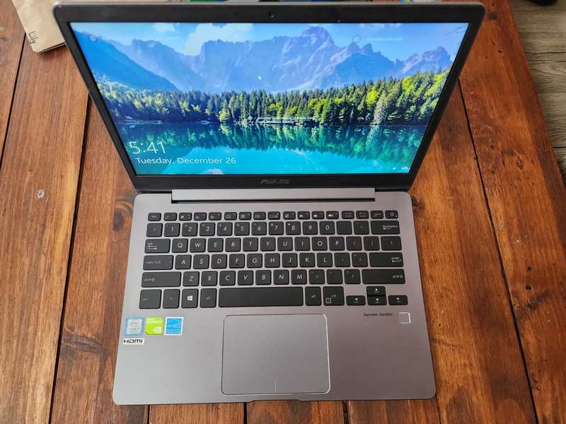 Asus Zenbook 13 Laptop | 8th Gen i7 | Nvidia MX150 | 16GB RAM | 512GB SSD | R30 Delivery