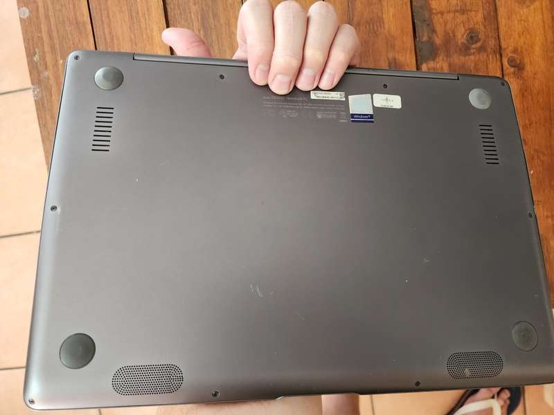 Asus Zenbook 13 Laptop | 8th Gen i7 | Nvidia MX150 | 16GB RAM | 512GB SSD | R30 Delivery