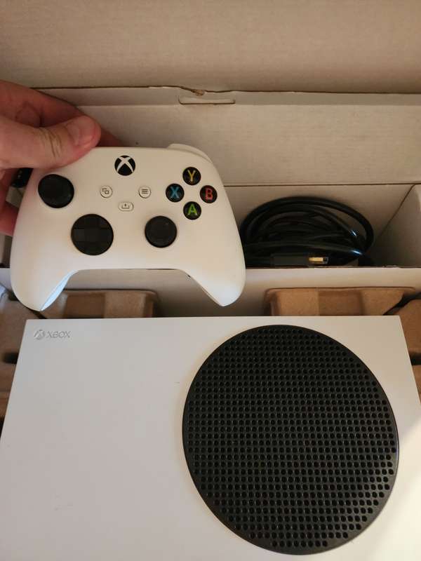 Microsoft Xbox Series S | 512GB | Excellent Condition | R30 DELIVERY!