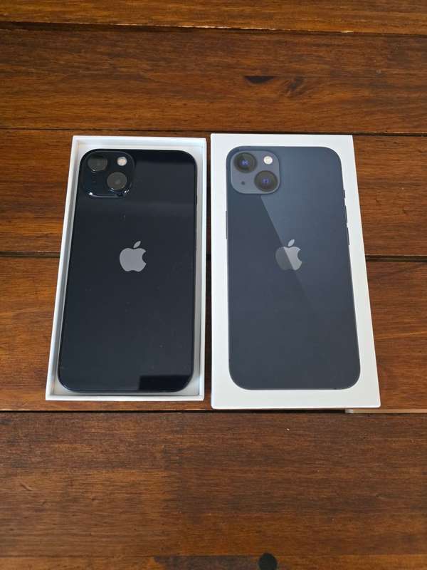 Apple iPhone 13