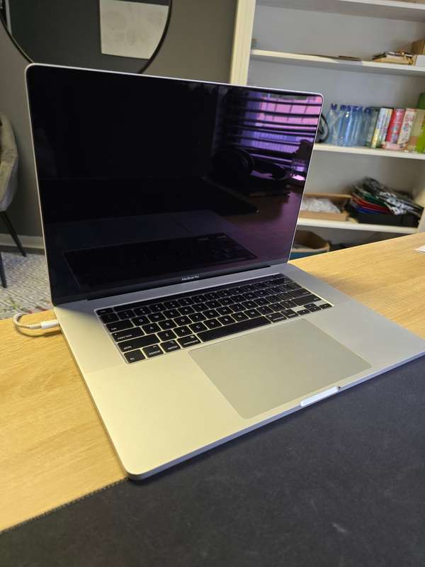 Apple MacBook Pro 16-inch | Core-i9 | AMD 5500M | 32GB RAM | 2TB SSD | R30 Delivery