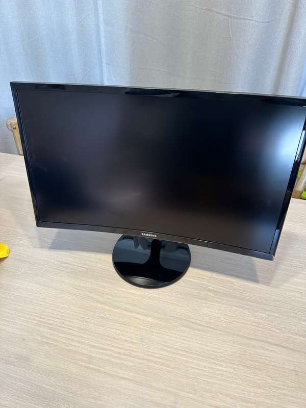 Samsung C24F390FH 24` FHD FreeSync 1800R Curved Monitor | R30 Delivery