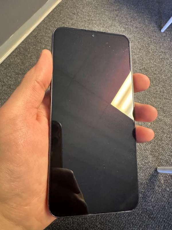 Samsung Galaxy S22 Plus 5G | 256GB | Dual Sim | Graphite | R30 Delivery