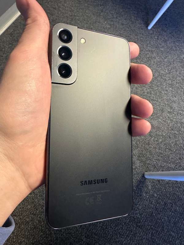 Samsung Galaxy S22 Plus 5G | 256GB | Dual Sim | Graphite | R30 Delivery